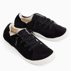 Torrid Sneakers 8 10 12 Wide Black Velvet Fur Lined Slip In Lace Up Shoes NWT